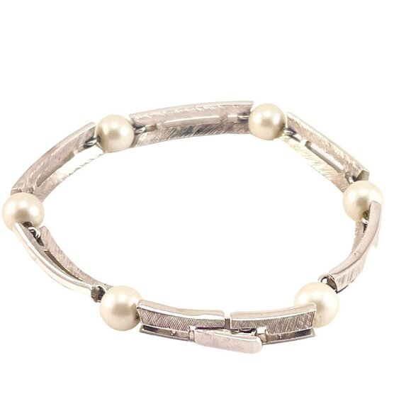 Trifari Faux Pearl Textured Silver Plate Bracelet Vintage 1960s - Picture 1 of 7